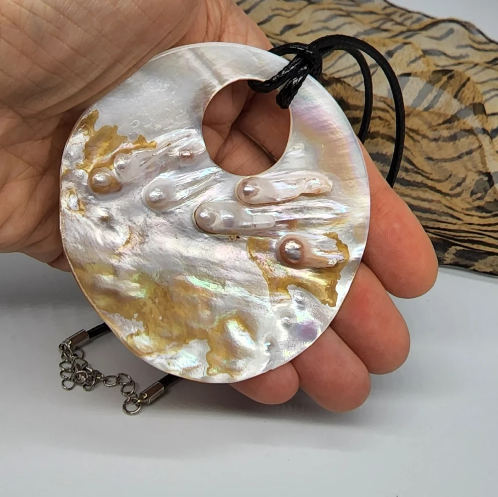 ❤️ Natural Raw Genuine Mother of Pearl Jewelry Tropical Shell Large Pendant